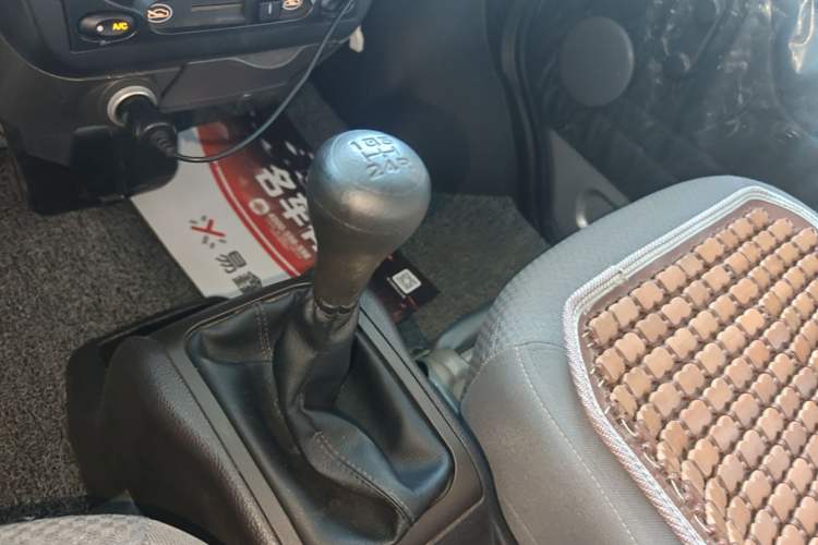 Used Wuling Rongguang 2021 1.5L Extended Basic Enclosed-Window Vehicle 2 Seats L3C Gear Lever