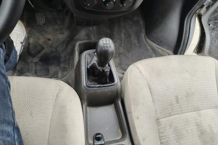 Used Wuling Rongguang 2021 1.2L S Base 7-Seater LSI Gear Lever