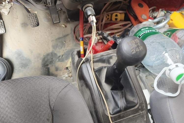 Used Wuling Rongguang 2021 1.5L Extended Standard Version with Air Conditioning – L3C Gear Lever