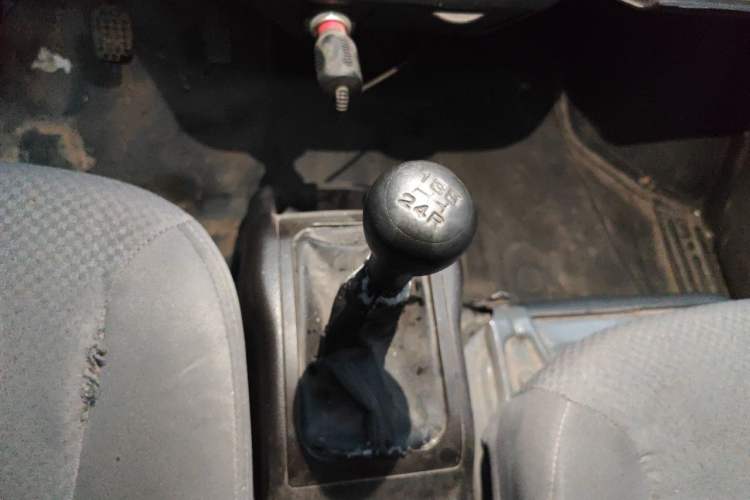 Used Wuling Rongguang 2021 1.5L Extended Basic Version L3C Gear Lever