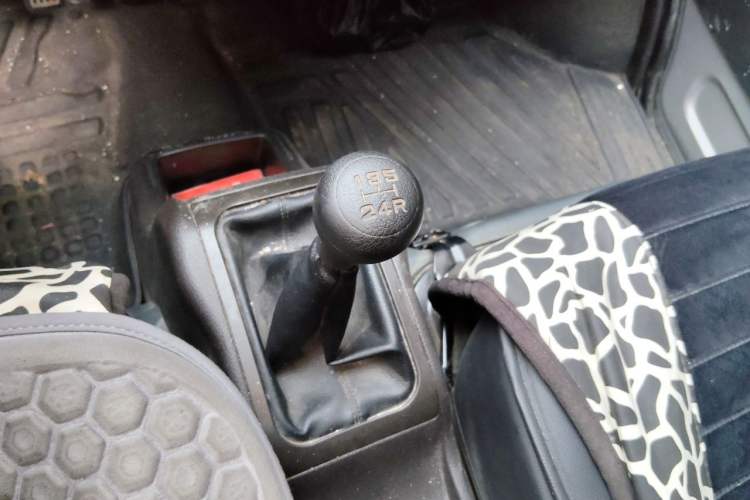 Used Wuling Rongguang 2021 1.5L Extended Standard Model Power-Assist Version LAR Gear Lever