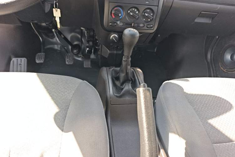 Used Wuling Rongguang 2021 1.5L Extended Basic Model LAR Gear Lever