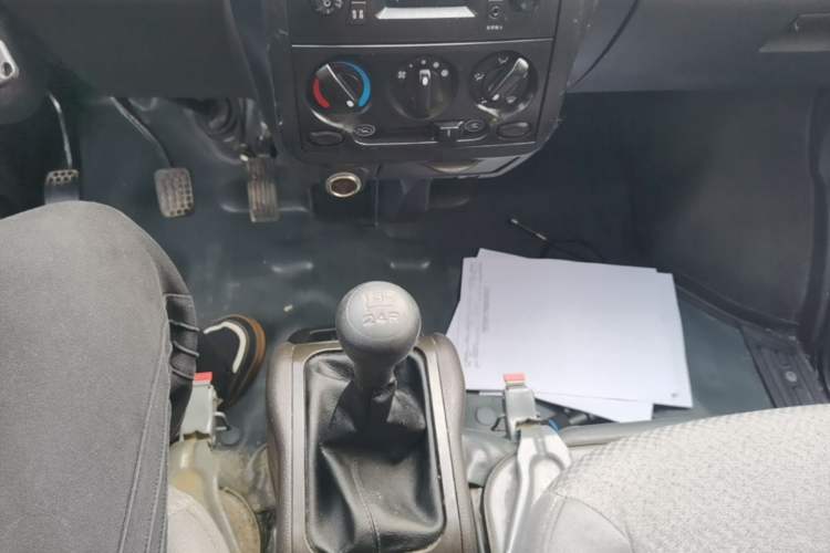 Used Wuling Rongguang 2021 1.5L Extended Basic Model LAR Gear Lever