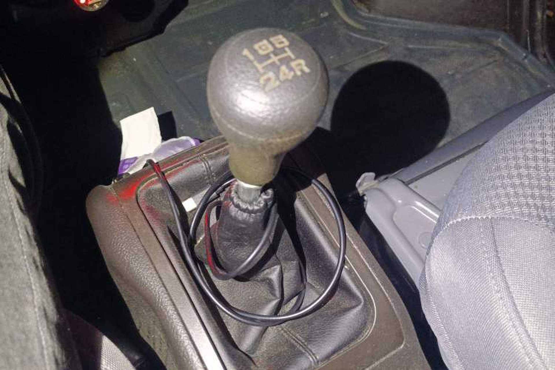 Used Wuling Rongguang 2021 1.5L Extended Standard Version with Air Conditioning – L3C Gear Lever