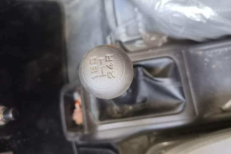 Used Wuling Rongguang 2021 1.5L Extended Basic Enclosed-Window Vehicle 2 Seats L3C Gear Lever