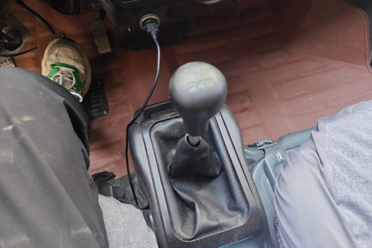 Used Wuling Rongguang 2021 1.5L Extended Standard-Size Window-Sealed Vehicle Air-Conditioned 2-Seater L3C Gear Lever