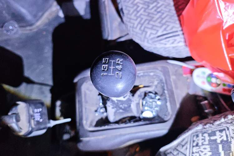 Used Wuling Rongguang 2021 1.5L Extended Standard Version with Power Steering L3C Gear Lever