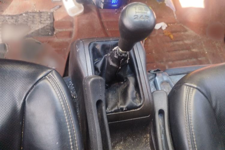 Used Wuling Rongguang 2021 1.5L Extended Basic Enclosed-Window Vehicle 2 Seats L3C Gear Lever