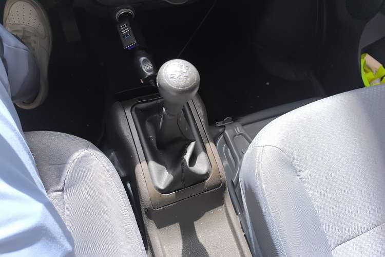 Used Wuling Rongguang 2021 1.5L Extended Standard-Size Window-Sealed Vehicle Air-Conditioned 2-Seater L3C Gear Lever