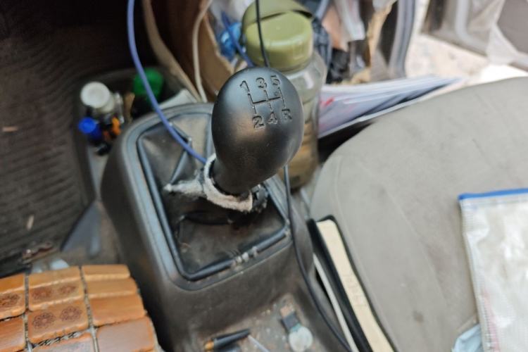 Used Wuling Rongguang 2021 1.2L S Basic Model Enclosed-Window Vehicle Practical 2-Seat LSI Gear Lever