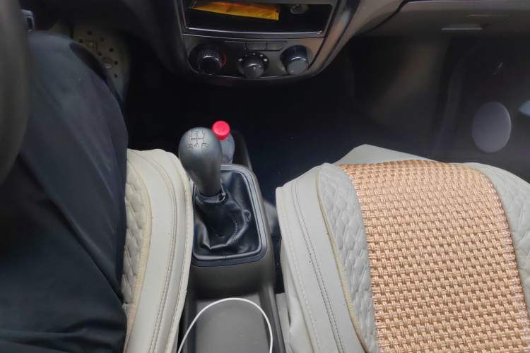 Used Wuling Rongguang 2021 1.2L S Base Model Window-Sealed Car Standard Version 5-Seater LSI Gear Lever
