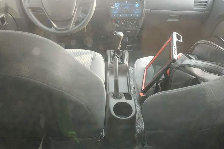 Used Wuling Rongguang 2021 1.5L Extended Standard-Size Enclosed Window Vehicle Power-Assist Version 2 Seats L3C Gear Lever