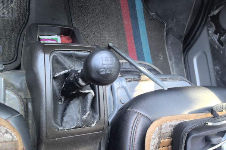 Used Wuling Rongguang 2021 1.5L Extended Basic Version L3C Gear Lever