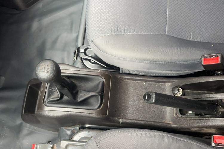 Used Wuling Rongguang 2021 1.5L Extended Basic Version L3C Gear Lever