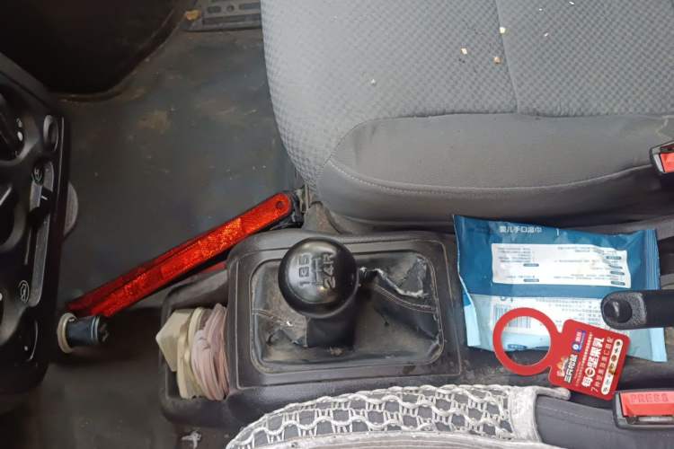 Used Wuling Rongguang 2021 1.5L Extended Basic Enclosed-Window Vehicle 2 Seats L3C Gear Lever