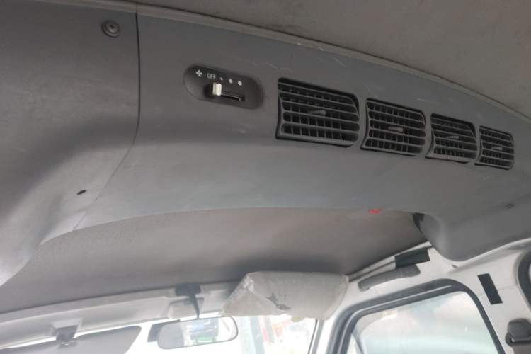 Used Wuling Rongguang 2021 1.5L Extended Standard Version with Power Steering L3C Headliner