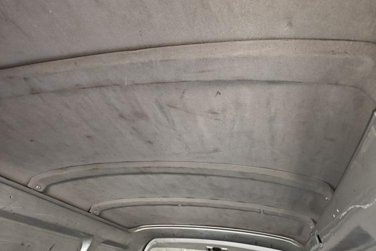 Used Wuling Rongguang 2021 1.5L Extended Standard-Size Window-Sealed Vehicle Air-Conditioned 2-Seater L3C Headliner