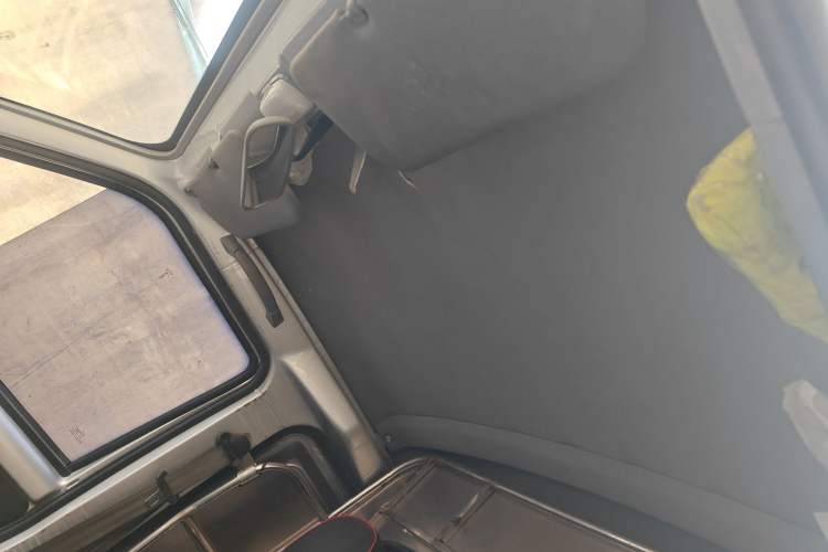Used Wuling Rongguang 2021 1.5L Extended Basic Enclosed-Window Vehicle 2 Seats L3C Headliner