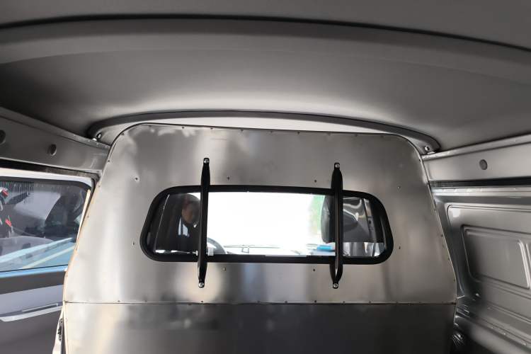 Used Wuling Rongguang 2021 1.5L Extended Standard-Size Window-Sealed Vehicle Air-Conditioned 2-Seater L3C Headliner