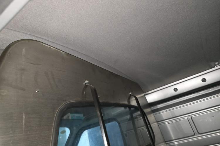 Used Wuling Rongguang 2021 1.5L Extended Basic Enclosed-Window Vehicle 2 Seats L3C Headliner