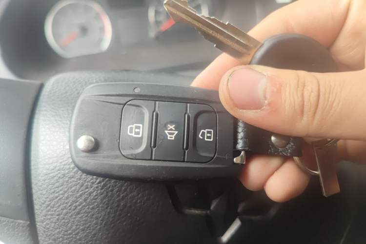 Used Wuling Rongguang 2021 1.5L Extended Basic Version L3C Interior 1