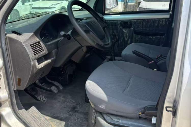 Used Wuling Rongguang 2021 1.5L Extended Basic Enclosed-Window Vehicle 2 Seats L3C Interior 1