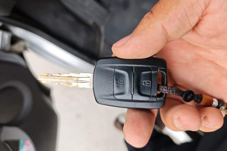 Used Wuling Rongguang 2021 1.5L Extended Standard Version with Air Conditioning – L3C Interior 1