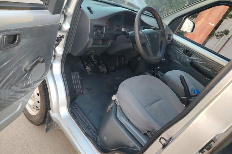 Used Wuling Rongguang 2021 1.5L Extended Basic Version L3C Interior 2
