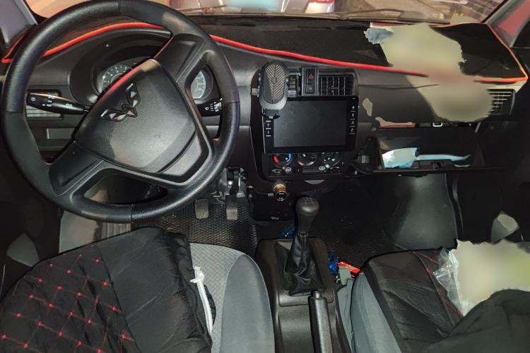 Used Wuling Rongguang 2021 1.5L Extended Standard Version with Air Conditioning – L3C Interior 2