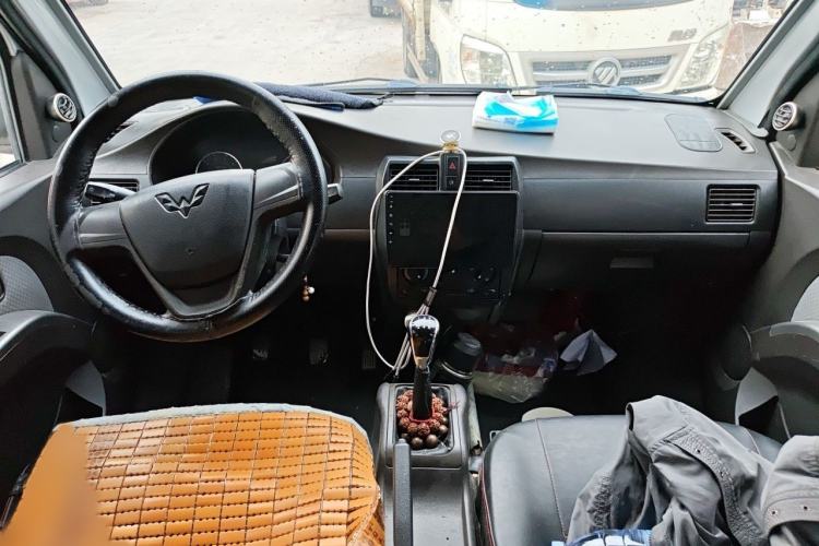 Used Wuling Rongguang 2021 1.5L Extended Standard Version with Air Conditioning – L3C Interior 2