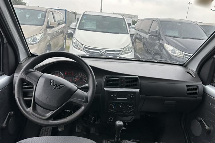 Used Wuling Rongguang 2021 1.5L Extended Basic Version L3C Interior 3