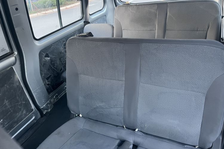 Used Wuling Rongguang 2021 1.5L Extended Basic Version L3C Interior 4