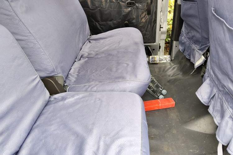 Used Wuling Rongguang 2021 1.5L Extended Basic Model Enclosed-Window Vehicle, 5-seater LAR Interior 4