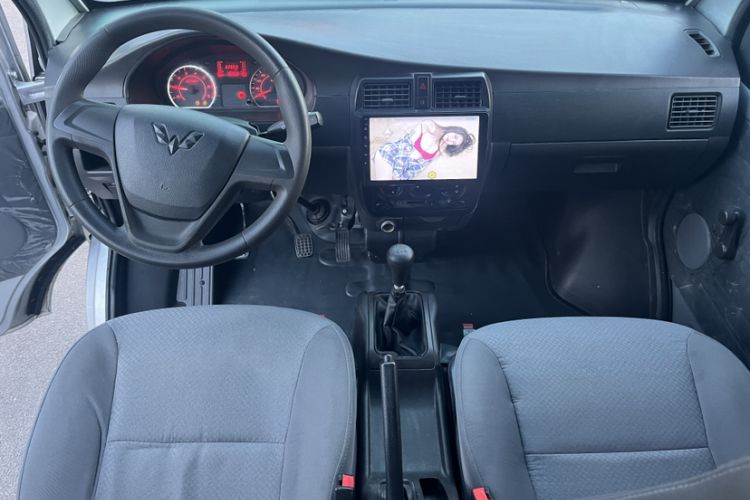 Used Wuling Rongguang 2021 1.5L Extended Basic Version L3C Interior 5