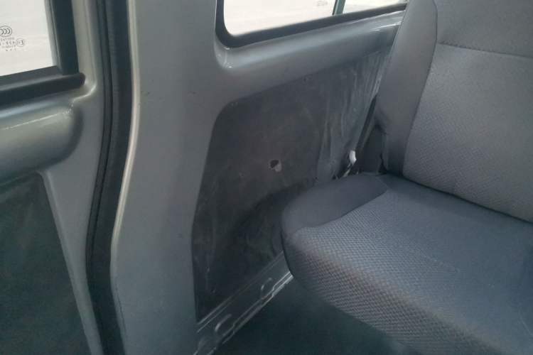 Used Wuling Rongguang 2021 1.5L Extended Basic Version L3C Interior 6