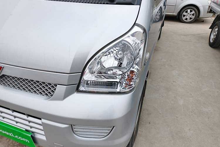 Used Wuling Rongguang 2021 1.5L Extended Basic Window-Sealed 5-Seat L3C Car Left Front Headlight