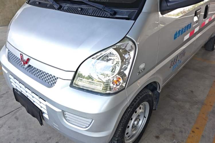 Used Wuling Rongguang 2021 1.5L Extended Standard Model Enclosed-Window Vehicle, Power-Assist Version, 2-seater LAR Left Front Headlight