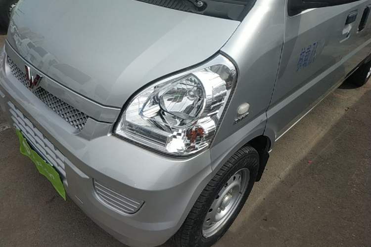 Used Wuling Rongguang 2021 1.5L Extended Basic Version L3C Left Front Headlight