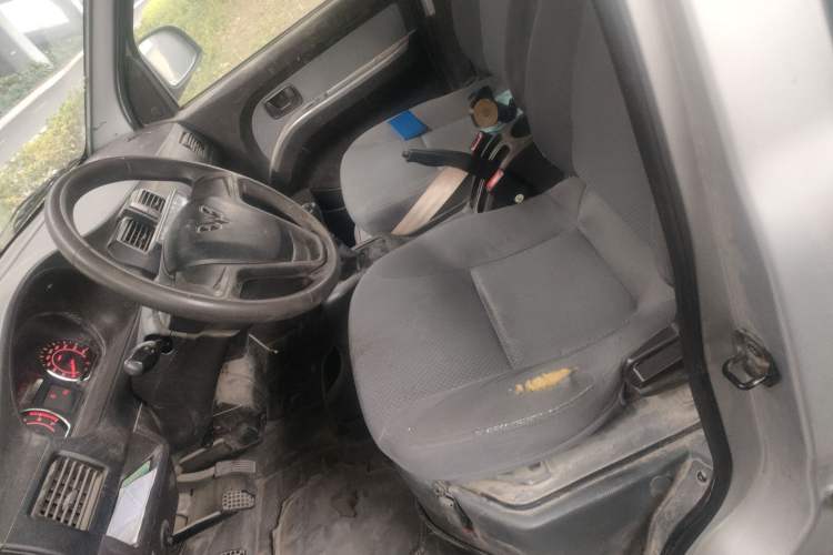 Used Wuling Rongguang 2021 1.5L Extended Standard Version with Air Conditioning – L3C Left Front Seat
