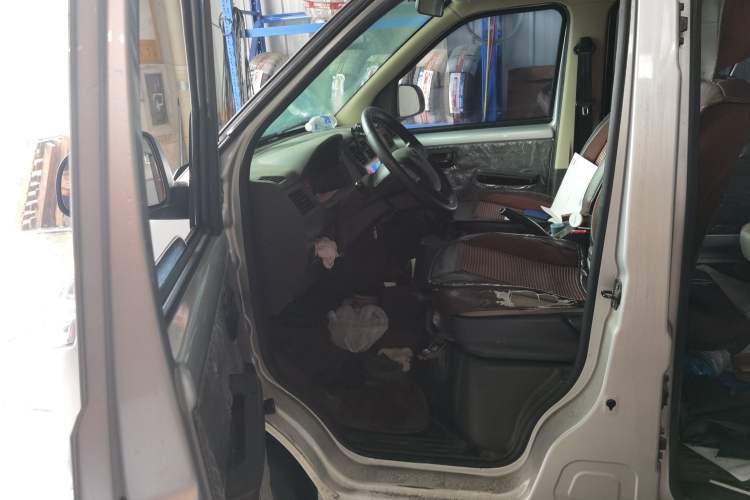Used Wuling Rongguang 2021 1.2L S Base 7-Seater LSI Left Front Seat