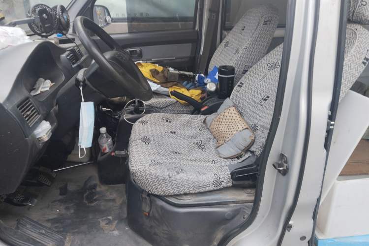 Used Wuling Rongguang 2021 1.5L Extended Standard Version with Power Steering L3C Left Front Seat