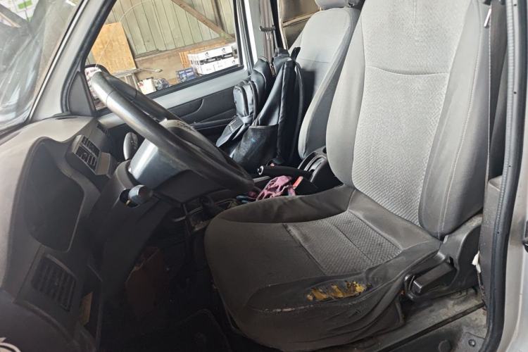 Used Wuling Rongguang 2021 1.5L Extended Basic Enclosed-Window Vehicle 2 Seats L3C Left Front Seat