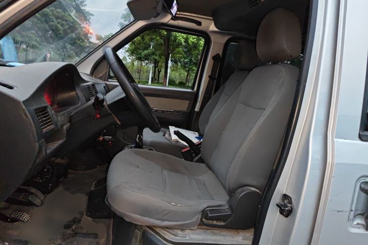 Used Wuling Rongguang 2021 1.5L Extended Basic Version L3C Left Front Seat