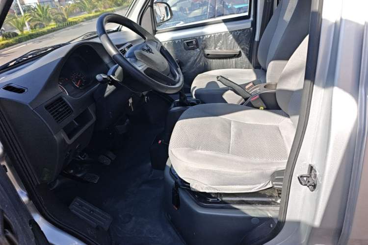 Used Wuling Rongguang 2021 1.5L Extended Basic Model LAR Left Front Seat
