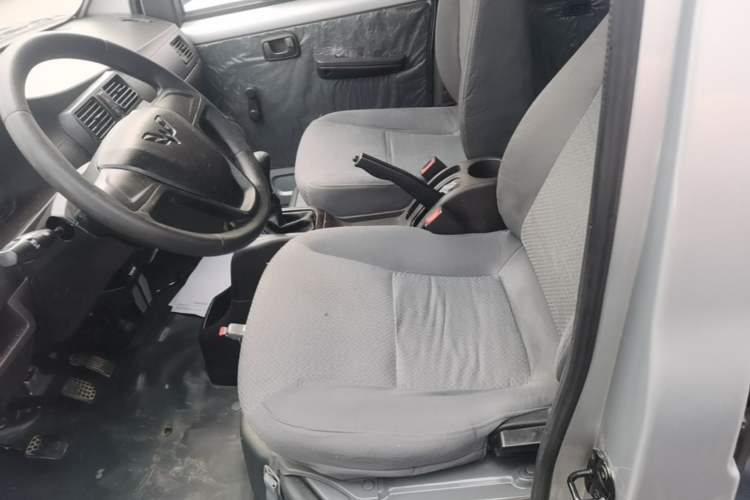 Used Wuling Rongguang 2021 1.5L Extended Basic Model LAR Left Front Seat