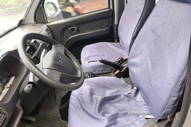 Used Wuling Rongguang 2021 1.5L Extended Basic Model Enclosed-Window Vehicle, 5-seater LAR Left Front Seat