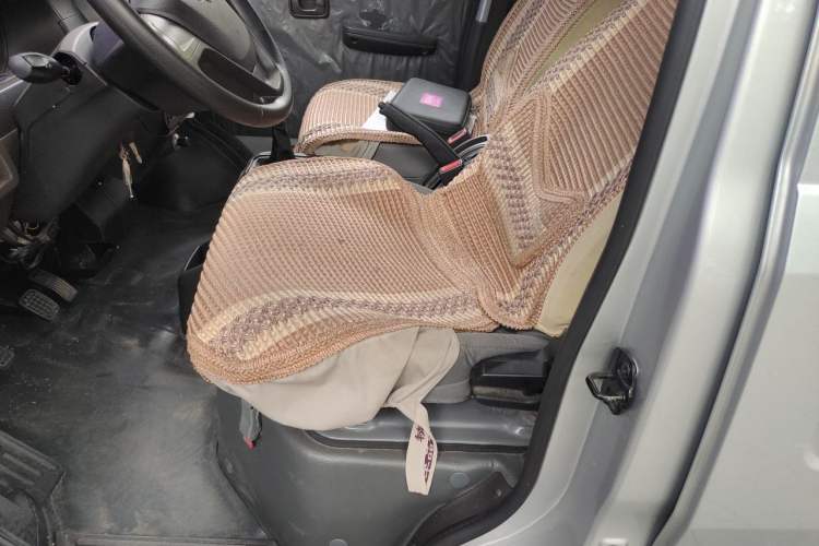 Used Wuling Rongguang 2021 1.5L Extended Basic Version L3C Left Front Seat