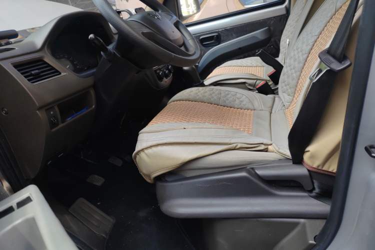 Used Wuling Rongguang 2021 1.2L S Base Model Window-Sealed Car Standard Version 5-Seater LSI Left Front Seat