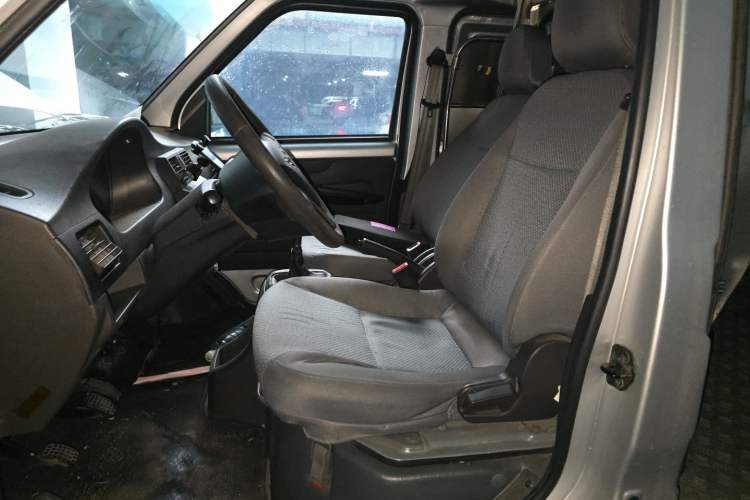 Used Wuling Rongguang 2021 1.5L Extended Basic Enclosed-Window Vehicle 2 Seats L3C Left Front Seat