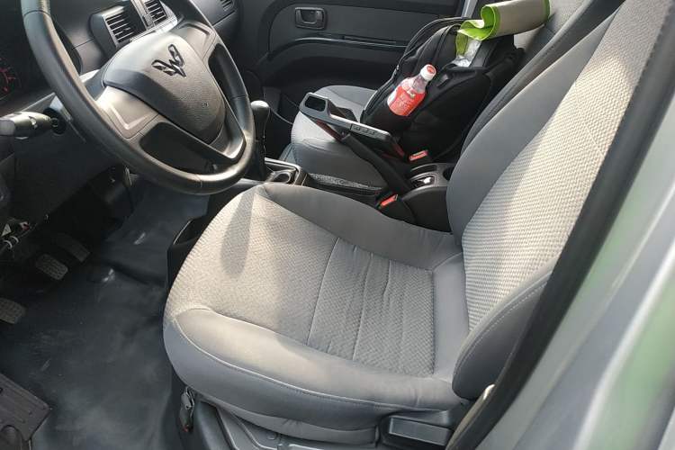 Used Wuling Rongguang 2021 1.5L Extended Standard-Size Enclosed Window Vehicle Power-Assist Version 2 Seats L3C Left Front Seat